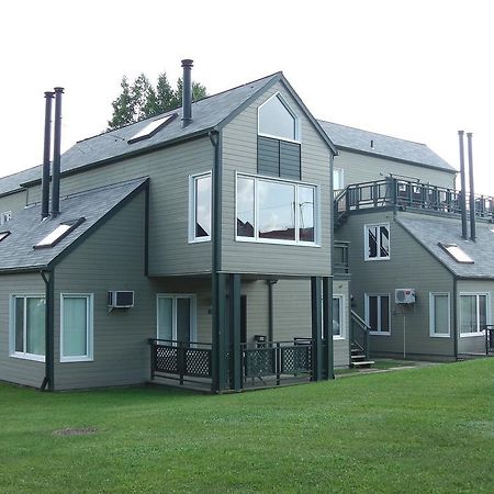 Holiday Villa Resorts At Mont Ste Anne Beaupré Exteriör bild