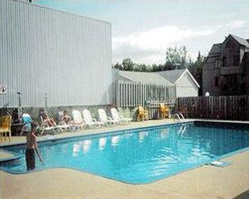 Holiday Villa Resorts At Mont Ste Anne Beaupré Exteriör bild