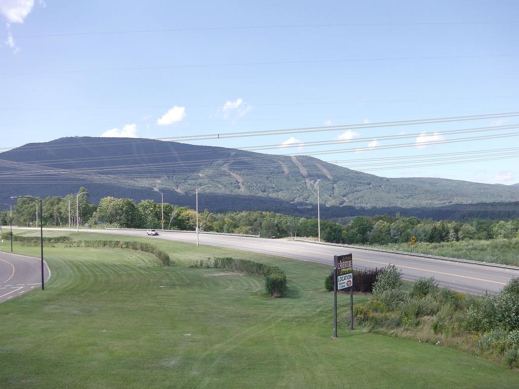 Holiday Villa Resorts At Mont Ste Anne Beaupré Exteriör bild