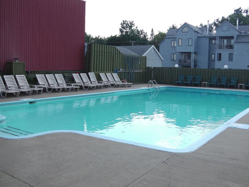 Holiday Villa Resorts At Mont Ste Anne Beaupré Exteriör bild